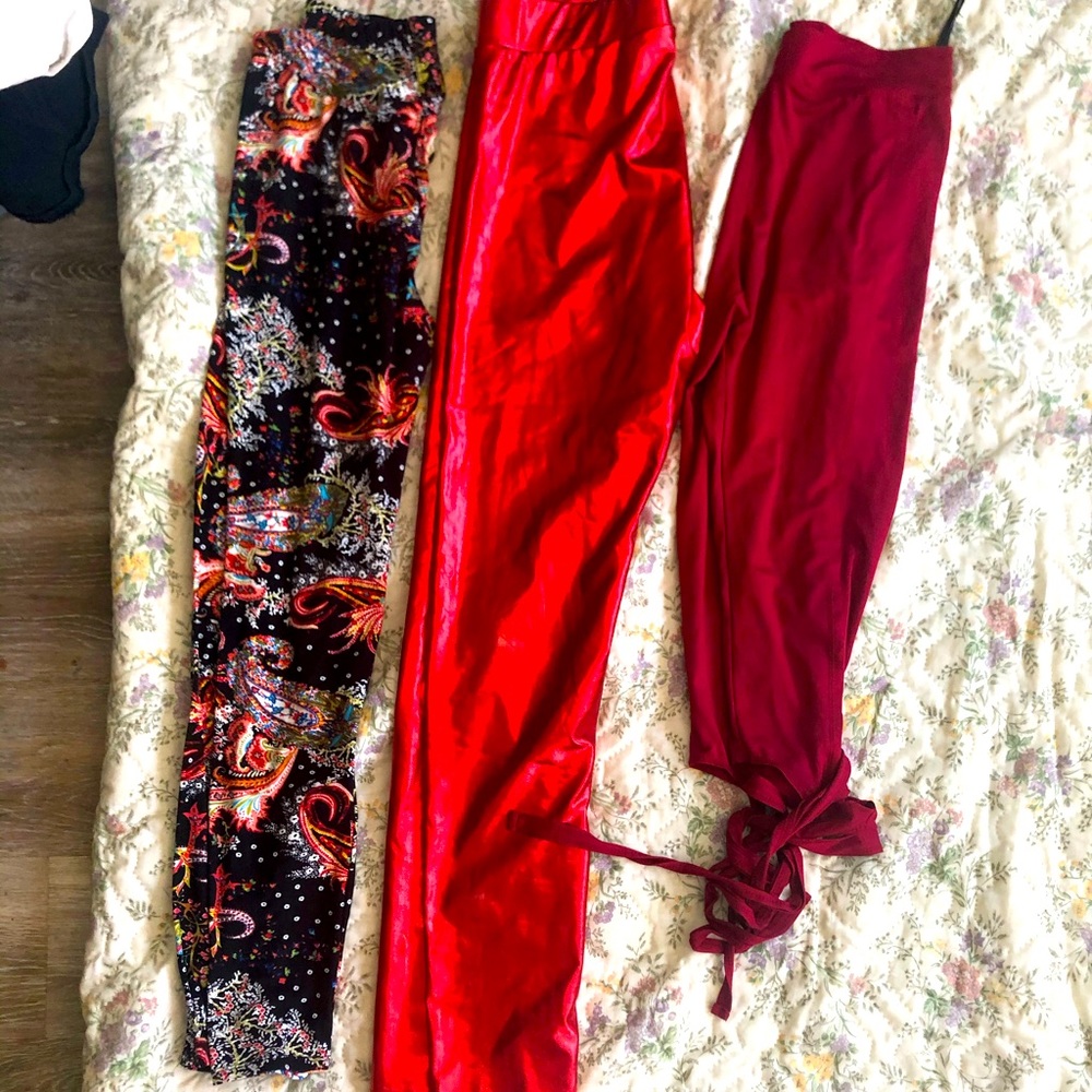 Bundle of three whole pairs of leggings!